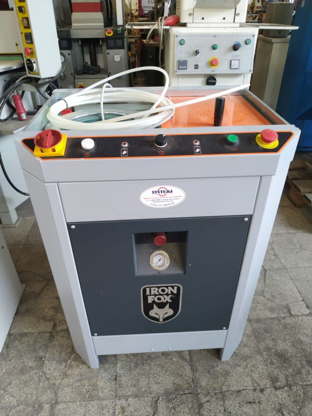 Pressa a pozzetto IRON FOX