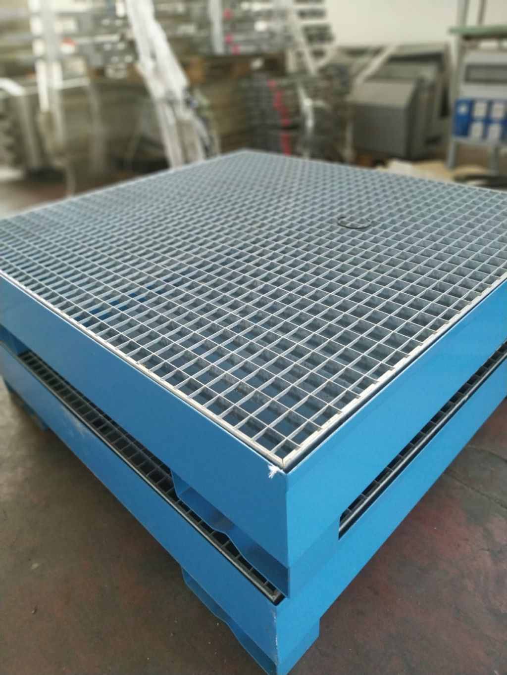 VASCHE RACCOLTA OLIO ESAUSTO,DILUENTE  125X134X20