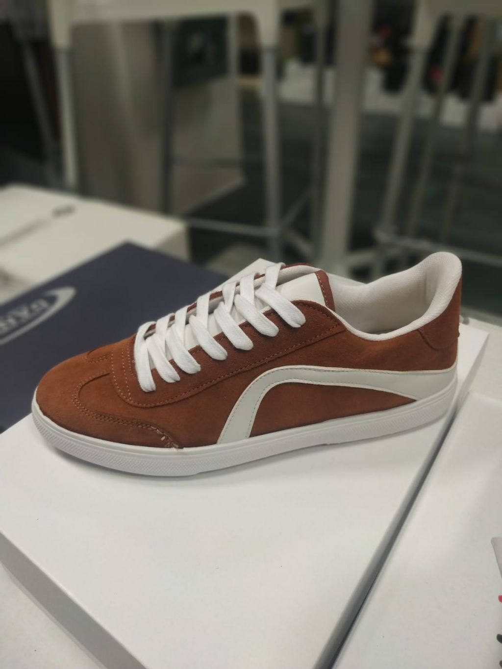 SCARPE SPORTIVE DA UOMO IN CROSTA SCAMOSCIATA TRE COLORI